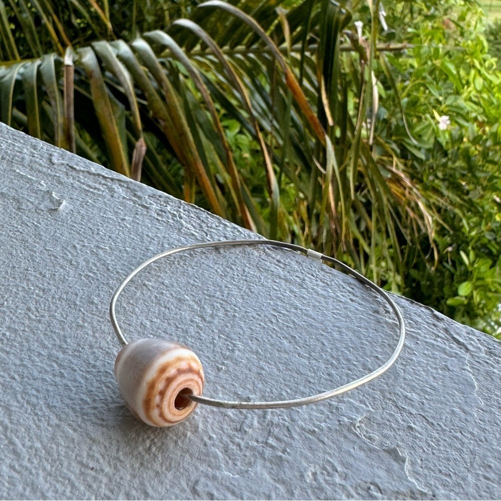 Puka shell cone natural  tumbled sea shell set in sterling & fine silver - Picture 2 of 4